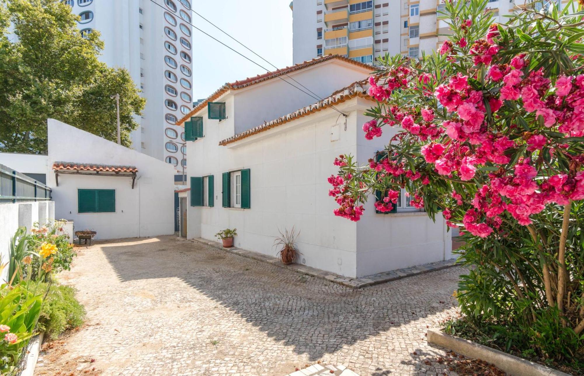 Nova Villa Almada
